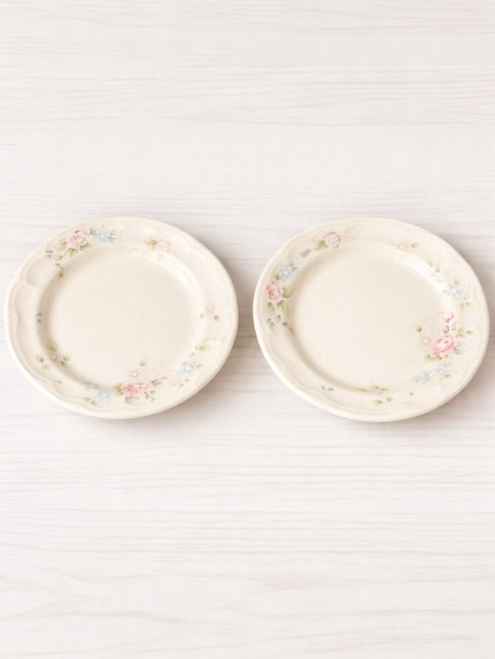 2 Vintage Pfaltzgraff Tea Rose Salad Plates 7 3/8” Pink Floral Discontinued